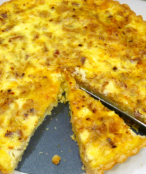 Bacon and cheddar quiche